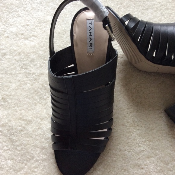 Tahari Leather Sandals Size 7, 7.5, 8, 8.5 - Picture 6 of 7